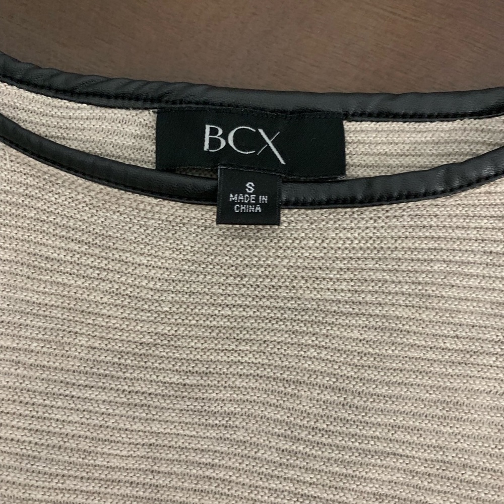 BCX sweater - Picture 2 of 3